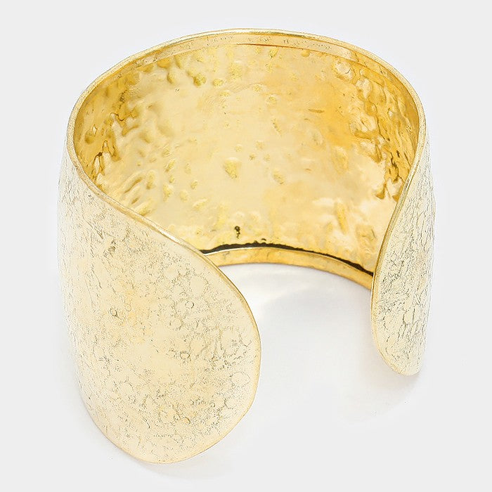 iLLASPARKZ Hammered metal crossed gun cuff bracelet