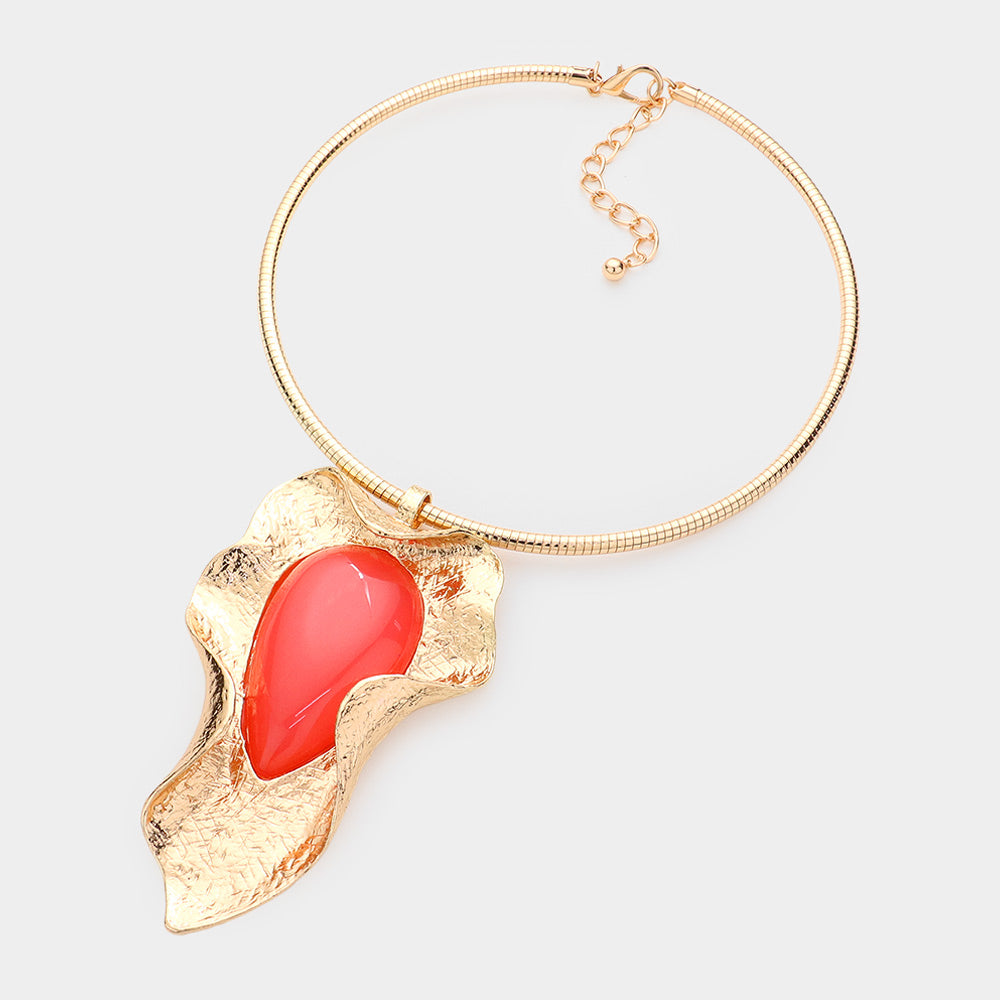 iLLASPARKZ Teardrop Accented Abstract Metal Pendant Choker Necklace