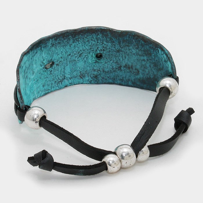iLLASPARKZ Hammered Metal Beaded Heart Cinch Bracelet