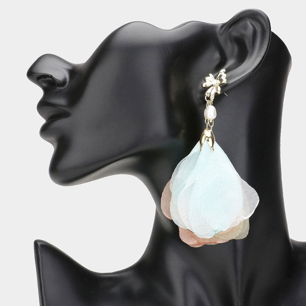 iLLASPARKZ Oversized Pearl Pointed Flower Petal Earrings