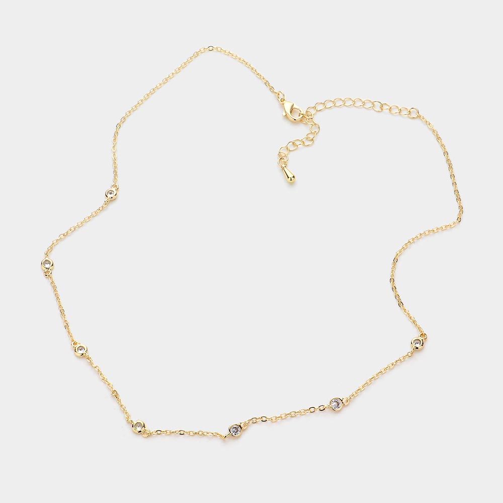 iLLASPARKZ Round Stone Station Necklace