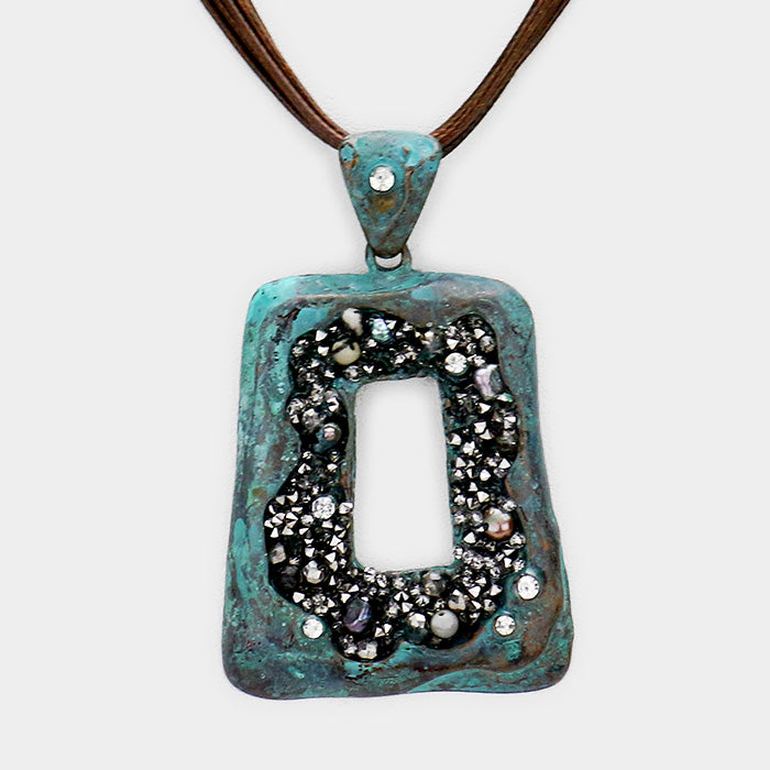 iLLASPARKZ Stone Cluster Metal Teardrop Trapezoid Pendant Necklace