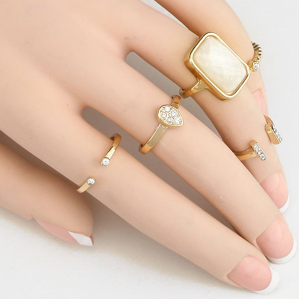 iLLASPARKZ - a Jewelry & Accessory Mall