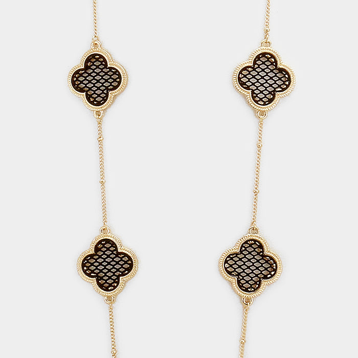 iLLASPARKZ Two tone metal quatrefoil clover station long necklace