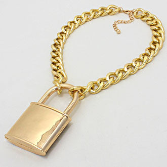 iLLASPARKZ Oversized Metal Lock Chain Necklace