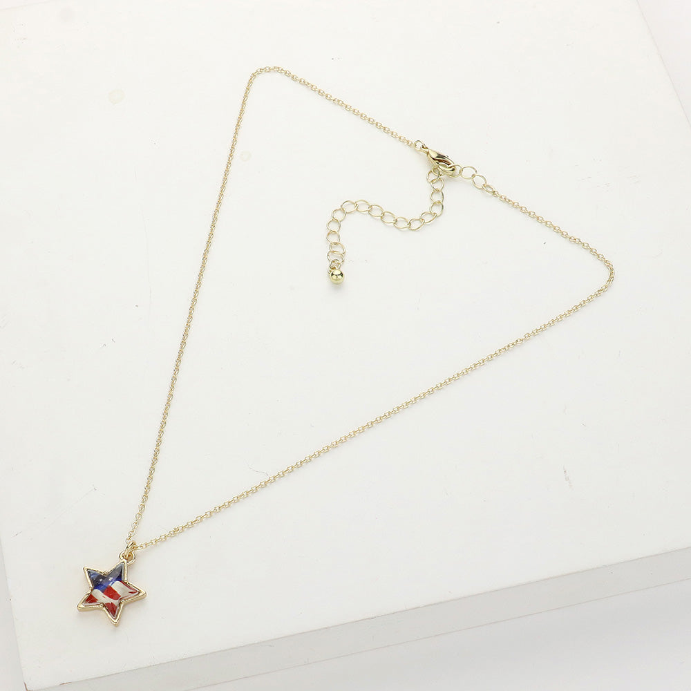 iLLASPARKZ American USA Flag Star Pendant Necklace