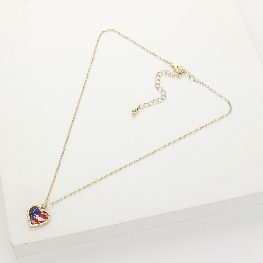 iLLASPARKZ American USA Flag Heart Pendant Necklace