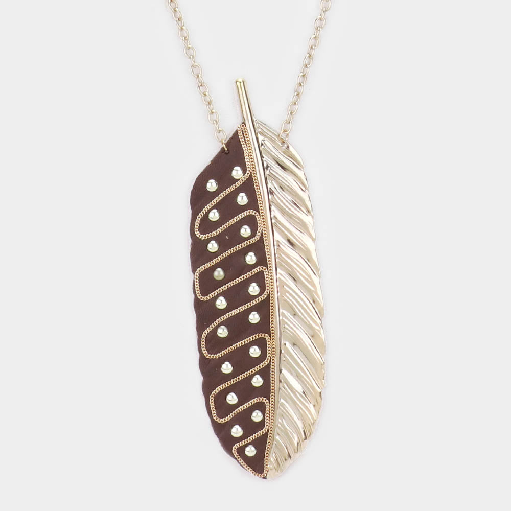 iLLASPARKZ Oversized Leaf Metal Stud Pendant Link Long Necklace