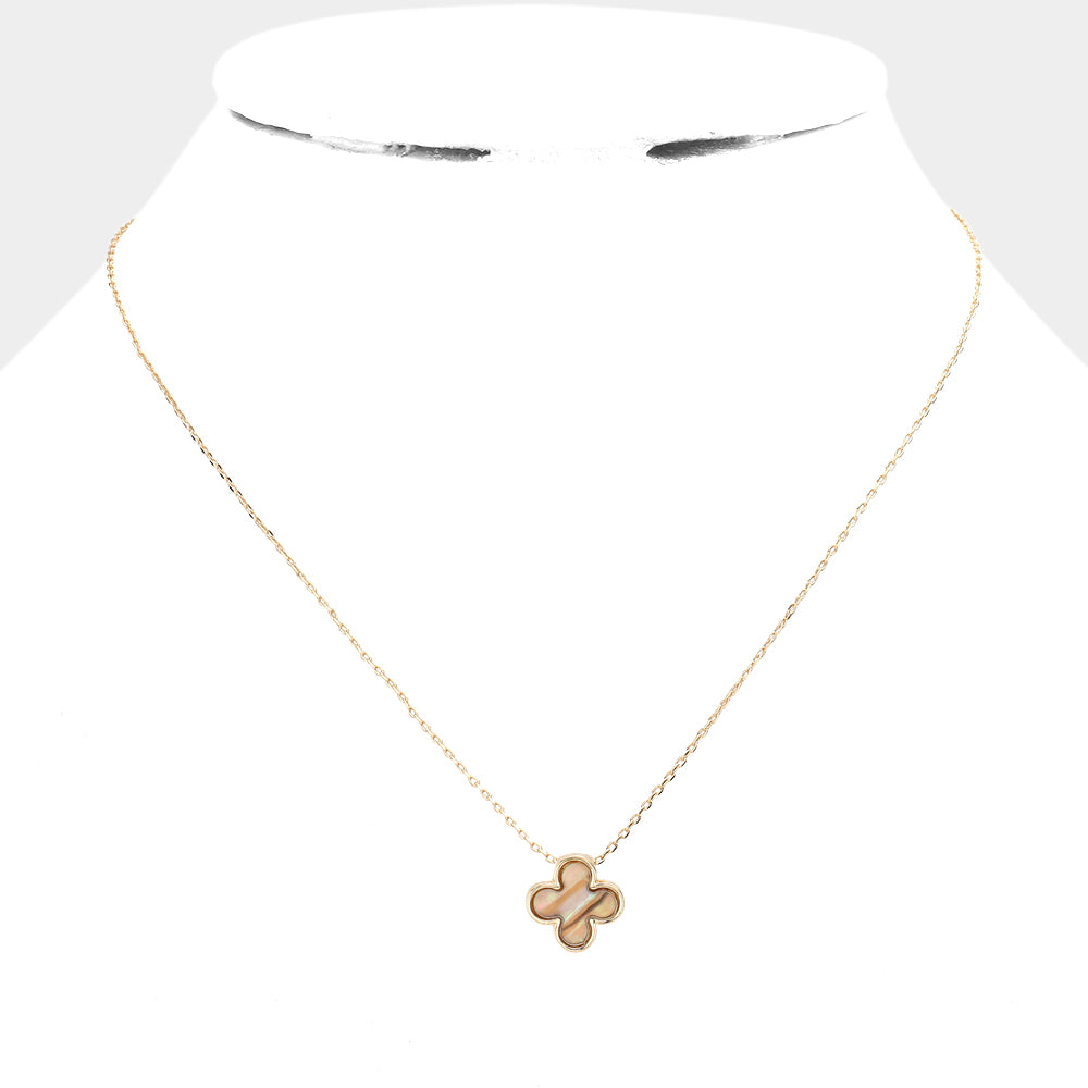 iLLASPARKZ Abalone Quatrefoil Pendant Necklace