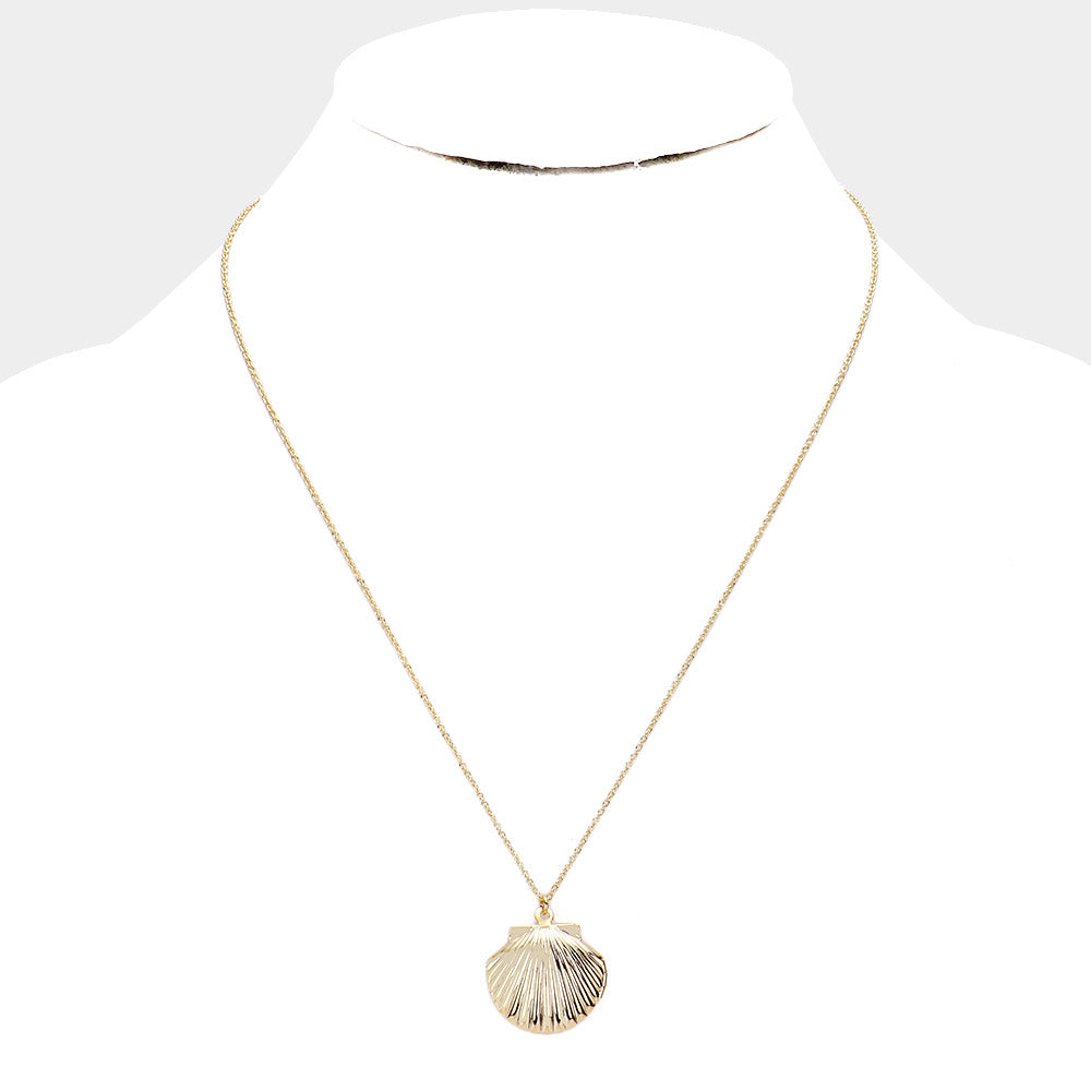 iLLASPARKZ Secret Box _ 14K Gold Dipped Metal Shell Pendant Necklace