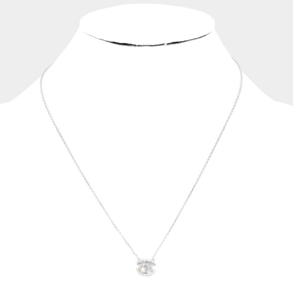 iLLASPARKZ Brass Metal Shell Pearl Pendant Necklace