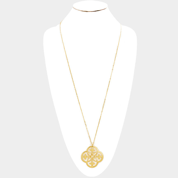 iLLASPARKZ Filigree Metal Quatrefoil Pendant Long Necklace