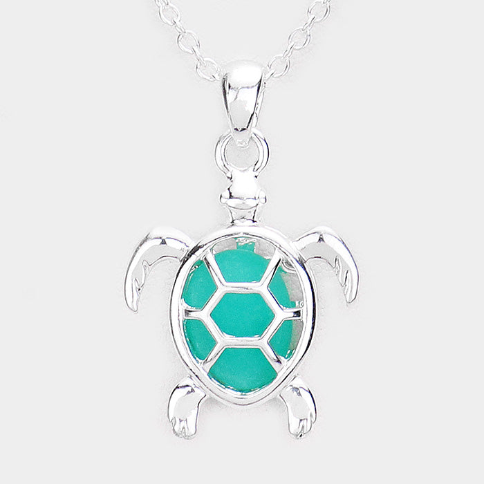 iLLASPARKZ Sea Glass Metal Turtle Pendant Necklace