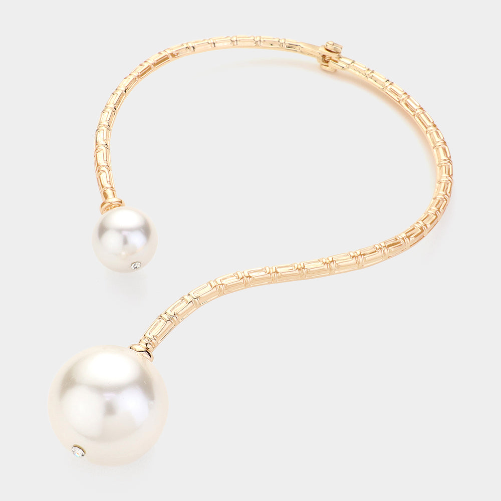 iLLASPARKZ Oversized Pearl Ball Tip Choker Necklace