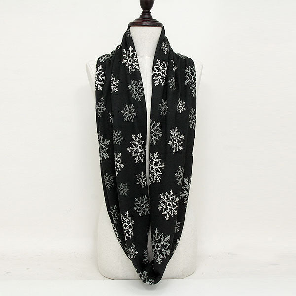 iLLASPARKZ Snowflake Polyester Infinity Scarf