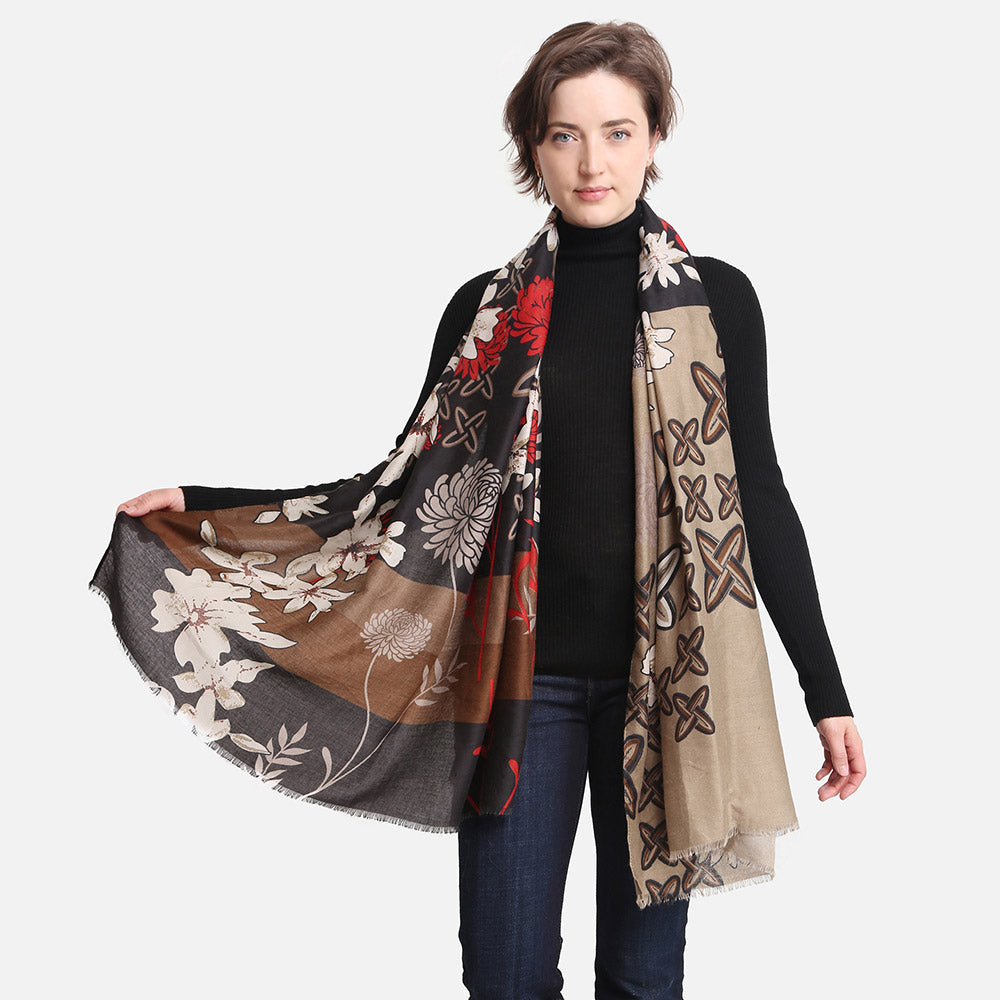 iLLASPARKZ Flower Patterned Scarf