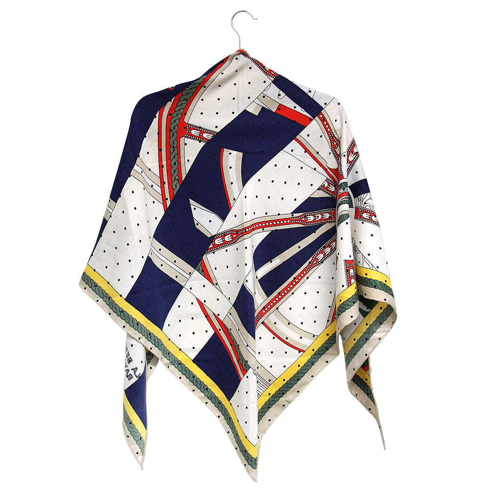 iLLASPARKZ Geometric Pattern Printed Triangle Shape Scarf