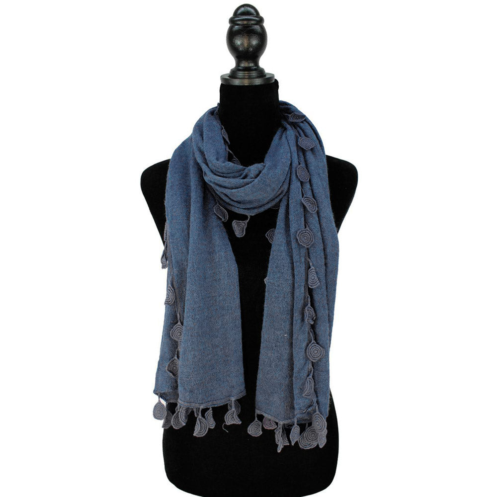 iLLASPARKZ Round Petal Knit Scarf