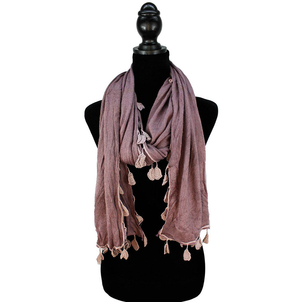 iLLASPARKZ Round Petal Knit Scarf