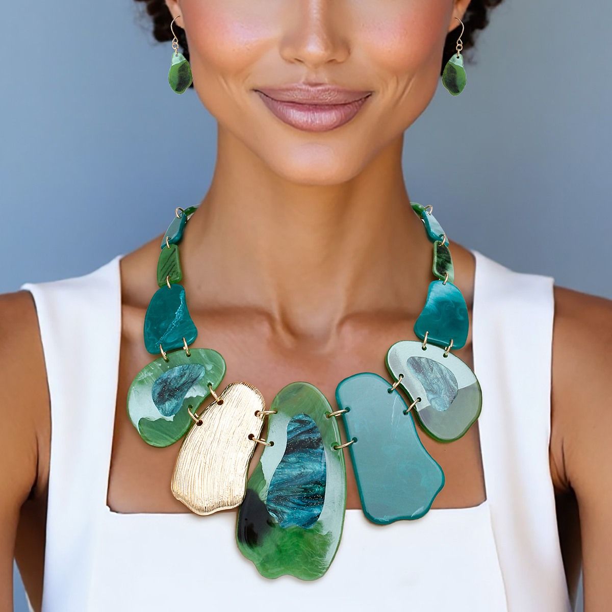 Bib Marbled Green Link Necklace for Women