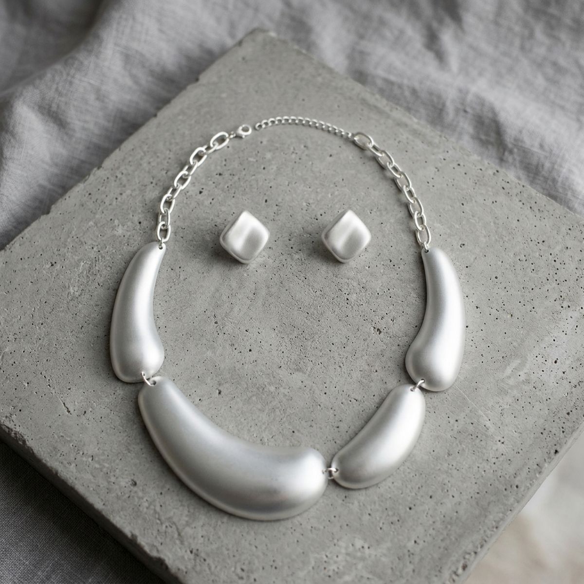 Matte Silver Collar Domed Industrial Link Necklace