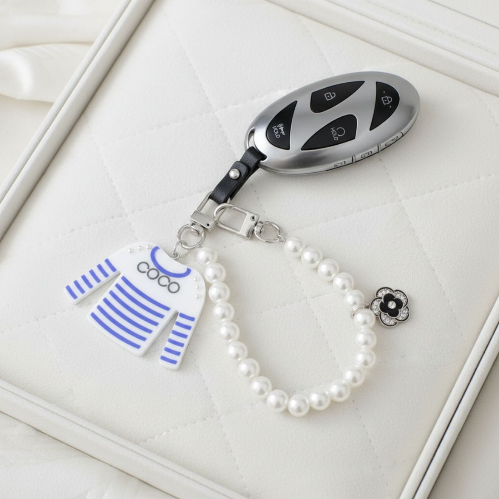 Keychain White Blue Stripe COCO Shirt Pearl Clip