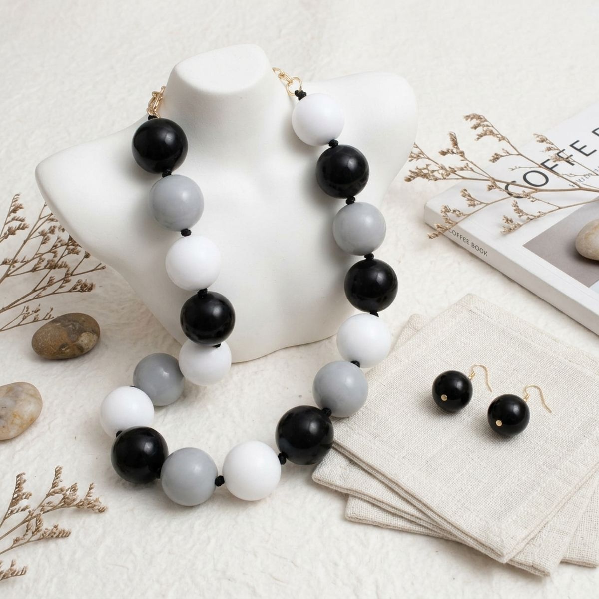Mod Style Tricolor Black Tone Chunky Bead Necklace