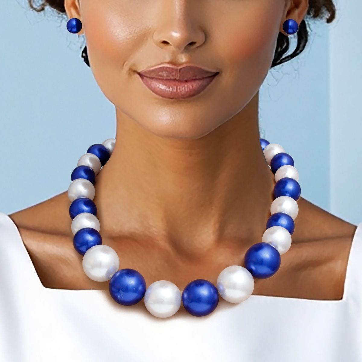ZPB Blue White Single Strand Chunky Pearl Necklace