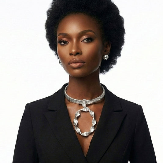 Choker Silver Ribbed Link Twisted Pendant Necklace