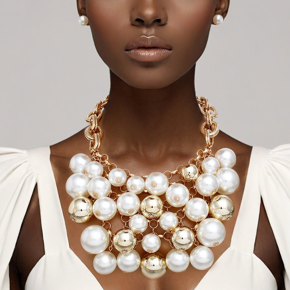 Bib Opulent Cream Pearl Gold Chainmaille Necklace