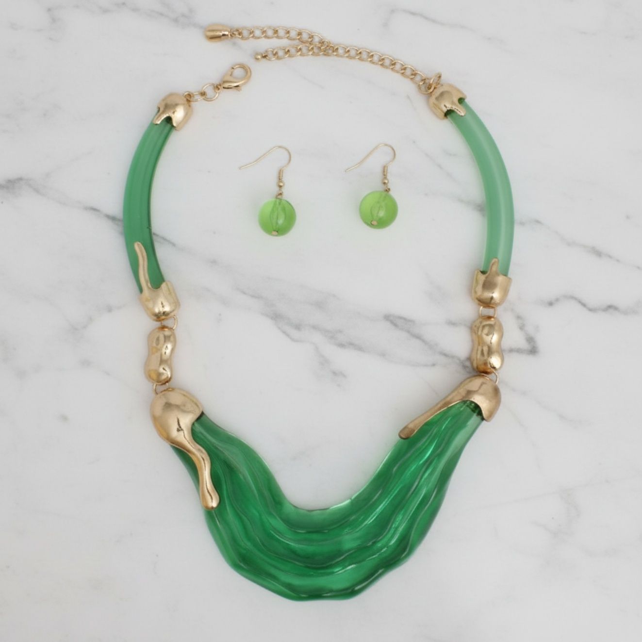 Bib Transparent Green Melted Design Necklace