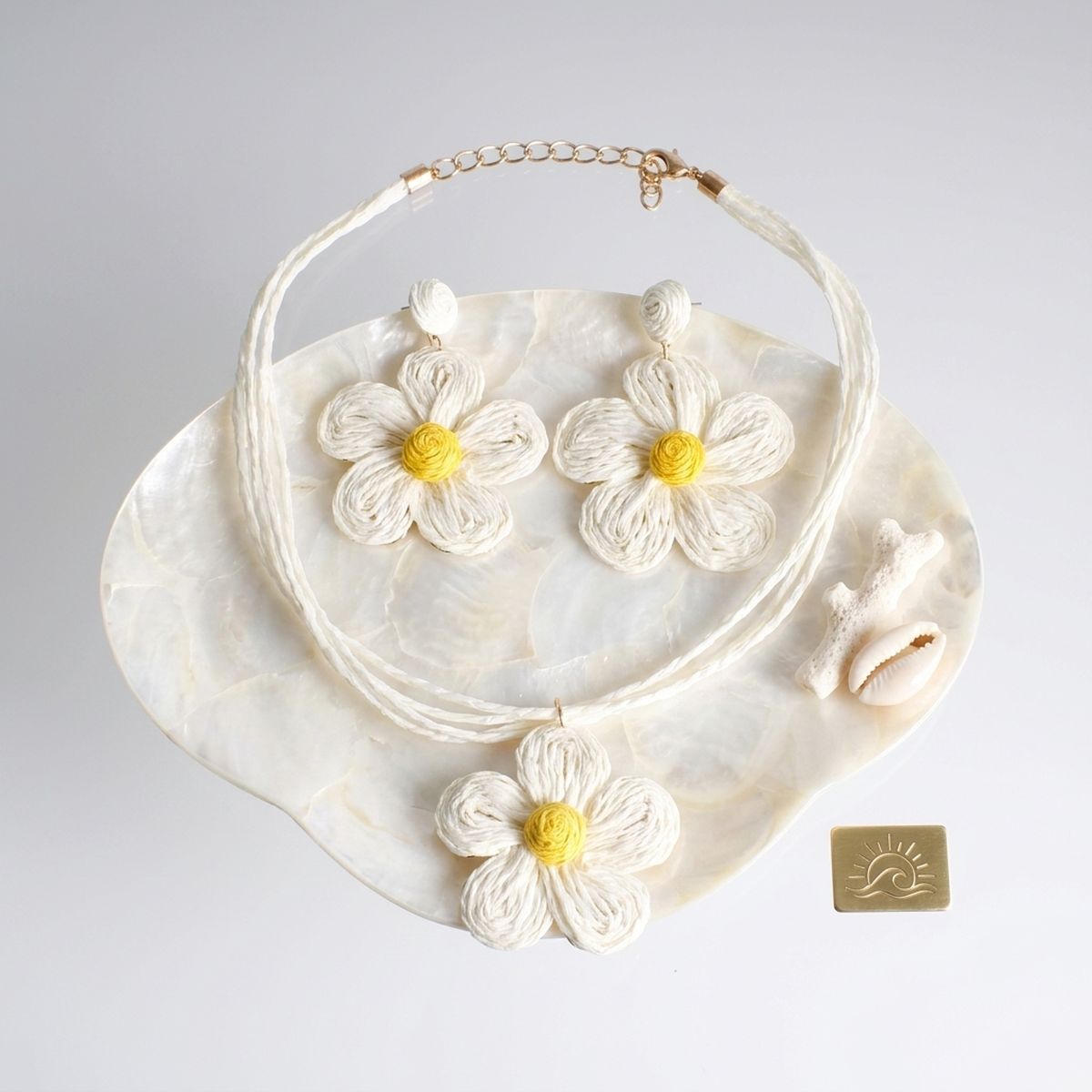 Ivory Daisy Flower Raffia Pendant Necklace Set