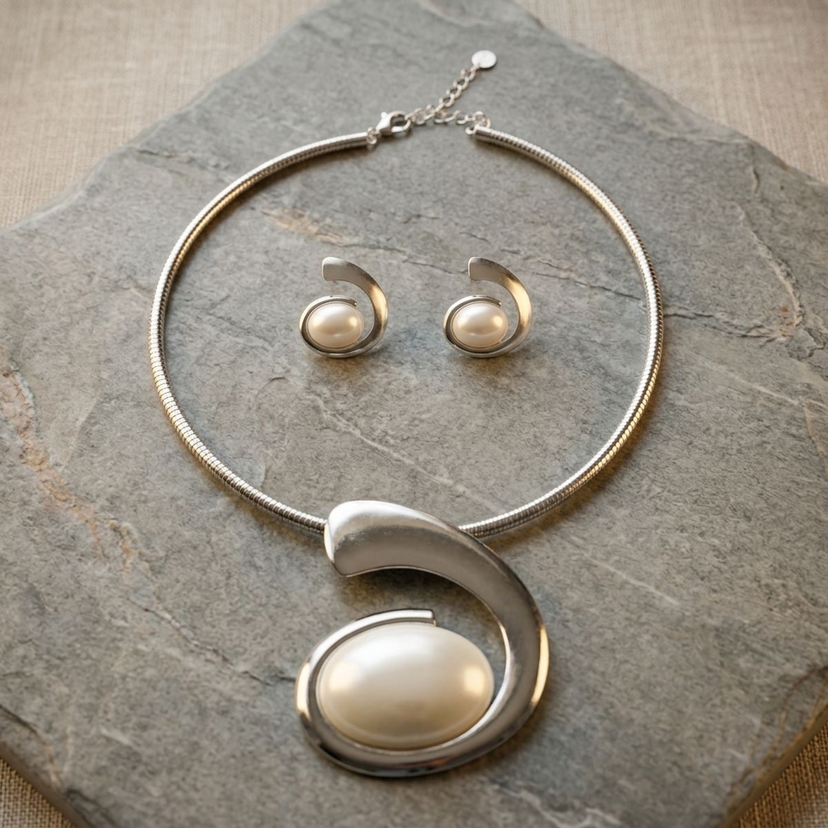 Silver Sculpted Pearl Swirl Pendant Collar Necklace