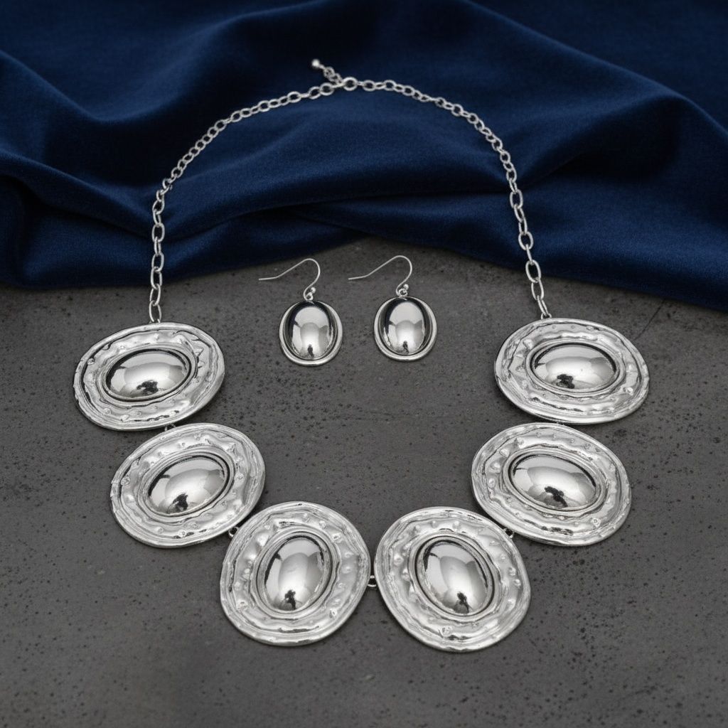 Collar Silver Organic Oval Domed Link Necklace
