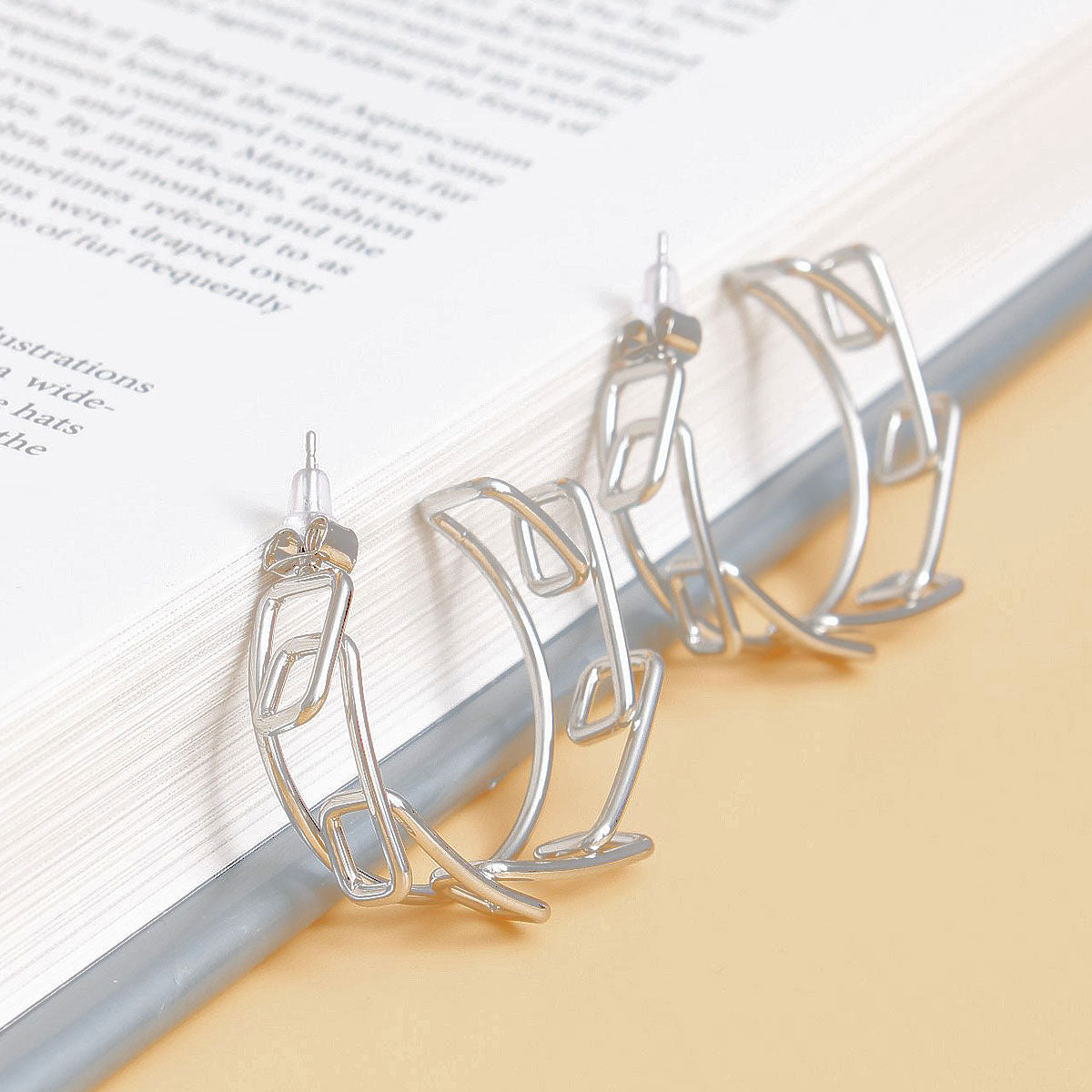 Hoop 14k White Gold Medium Geo Wire Earrings for Women